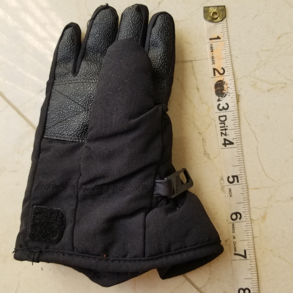 Pre-owned Gordini black ski/snow glove. Little Kid (M).Length: 7"